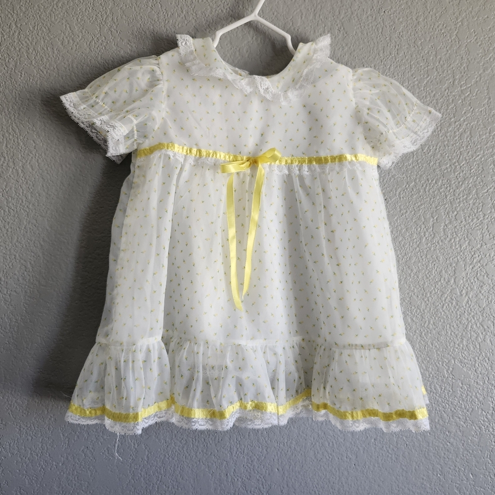 Vintage Girls Sheer Yellow Rosebud dress Lil Airess 4T
